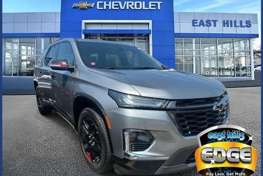 2023 Chevrolet Traverse Premier photo 1