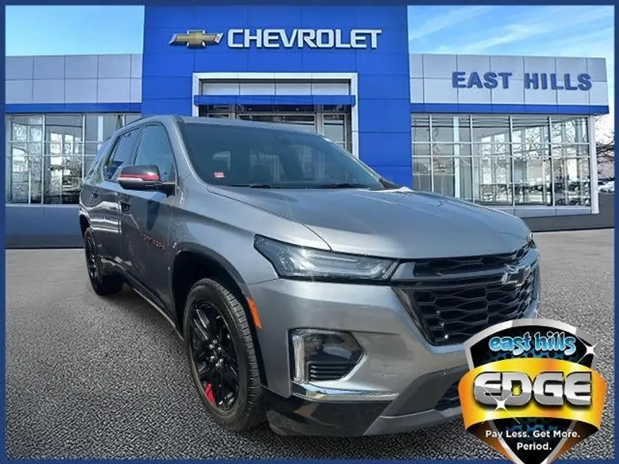 2023 Chevrolet Traverse Premier photo 1