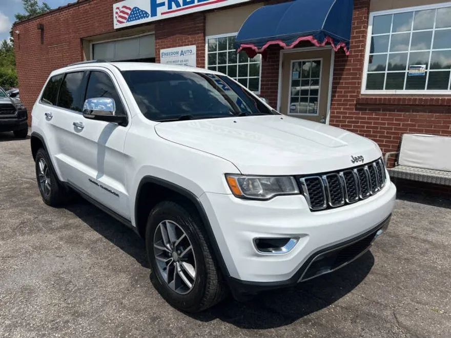 2017 Jeep Grand Cherokee Limited photo 1
