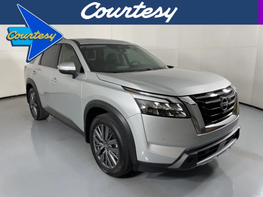 2025 Nissan Pathfinder SL photo 1