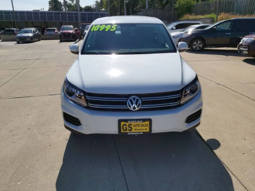 2017 Volkswagen Tiguan Limited S photo 1