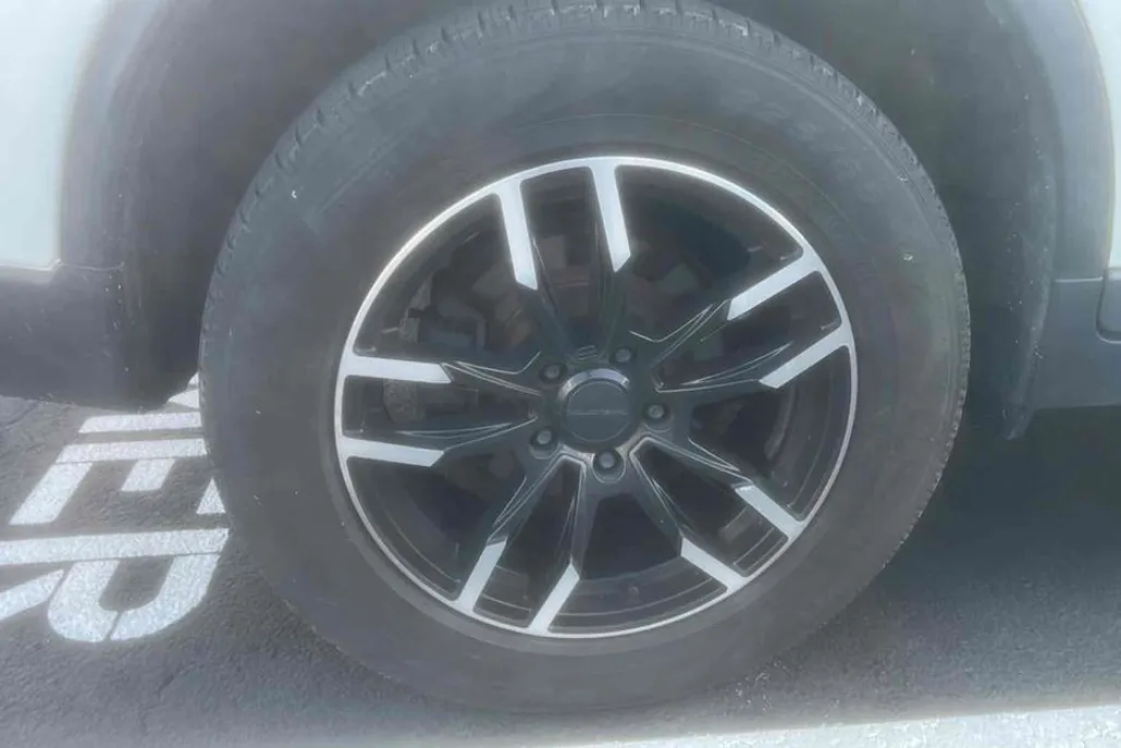2018 Nissan Rogue S photo 1
