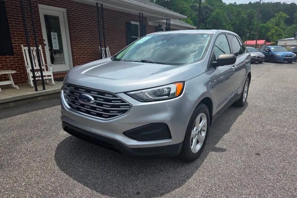 2021 Ford Edge SE photo 1