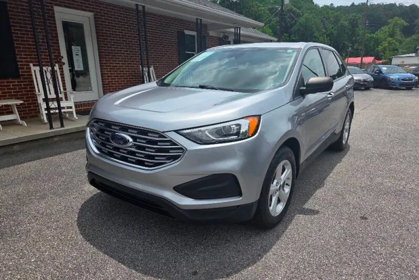 2021 Ford Edge SE photo 1
