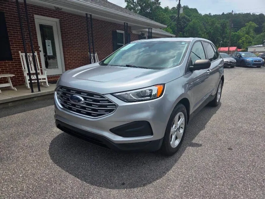 2021 Ford Edge SE photo 1