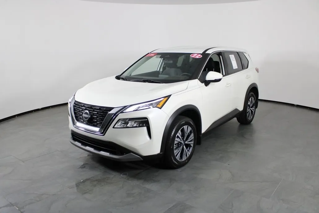 2022 Nissan Rogue SV photo 1