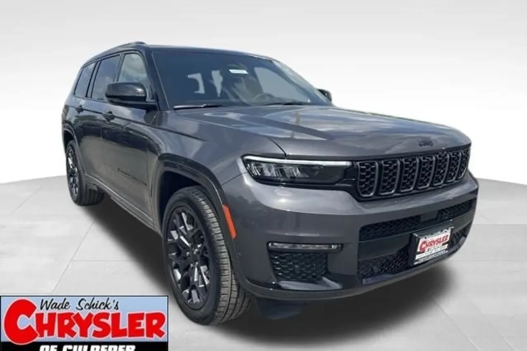 2025 Jeep Grand Cherokee L Summit photo 1