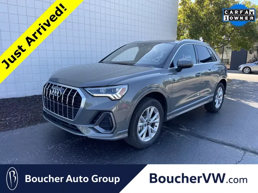 2025 Audi Q3 S line Premium photo 1