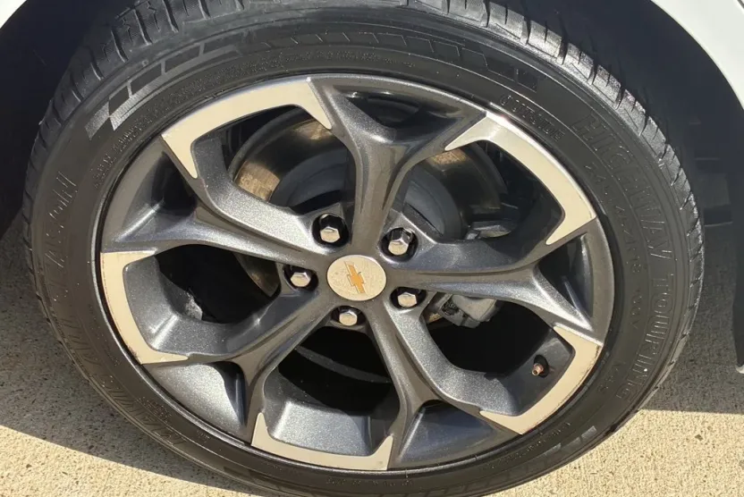 2023 Chevrolet Malibu 1LT photo 1