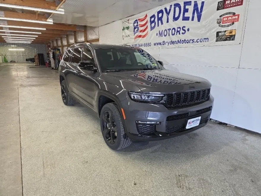 2025 Jeep Grand Cherokee Limited photo 1