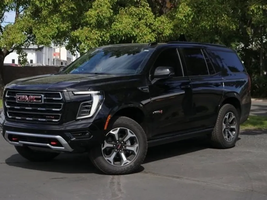 2025 Gmc Yukon AT4 photo 1