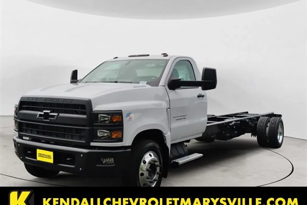 2024 Chevrolet Silverado 6500HD Work Truck photo 1