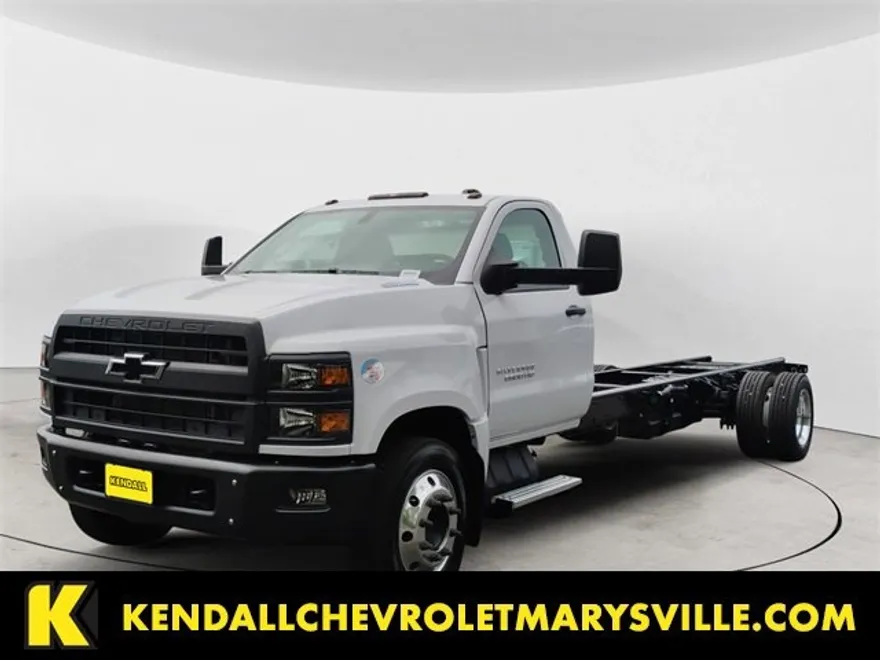2024 Chevrolet Silverado 6500HD Work Truck photo 1