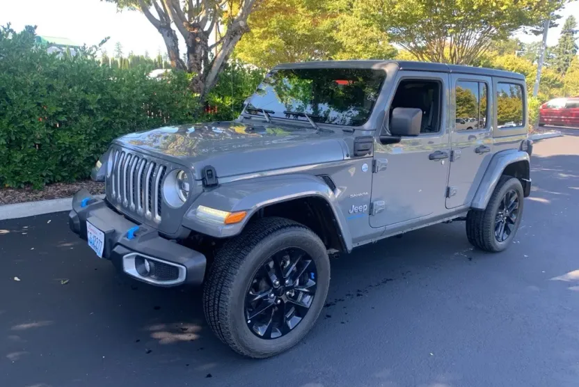 2023 Jeep Wrangler Sahara 4xe photo 1