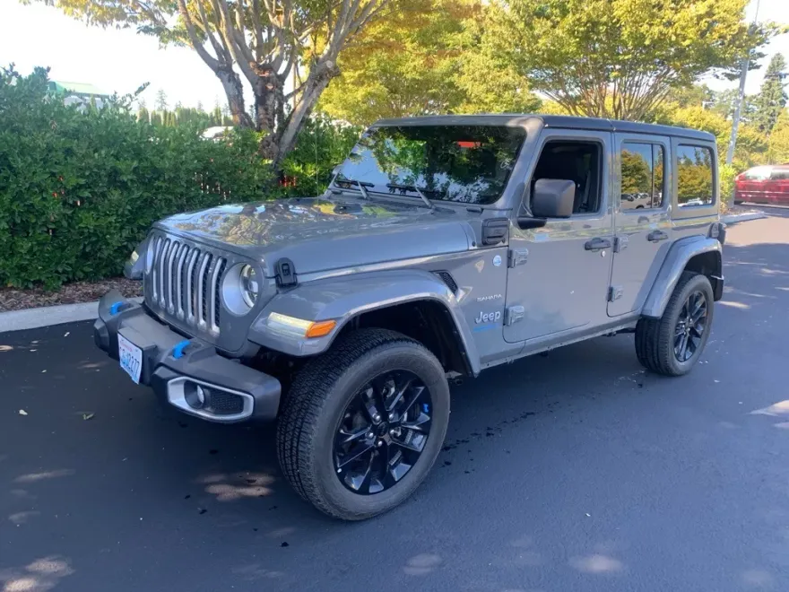 2023 Jeep Wrangler Sahara 4xe photo 1
