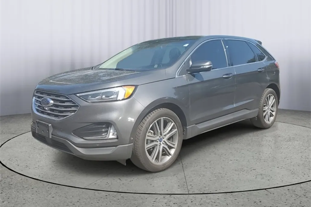 2019 Ford Edge Titanium photo 1