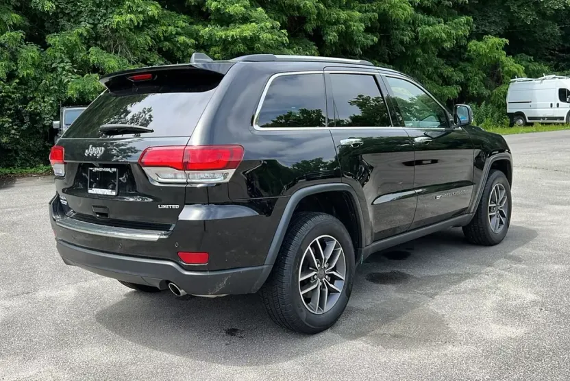 2022 Jeep Cherokee Limited photo 1