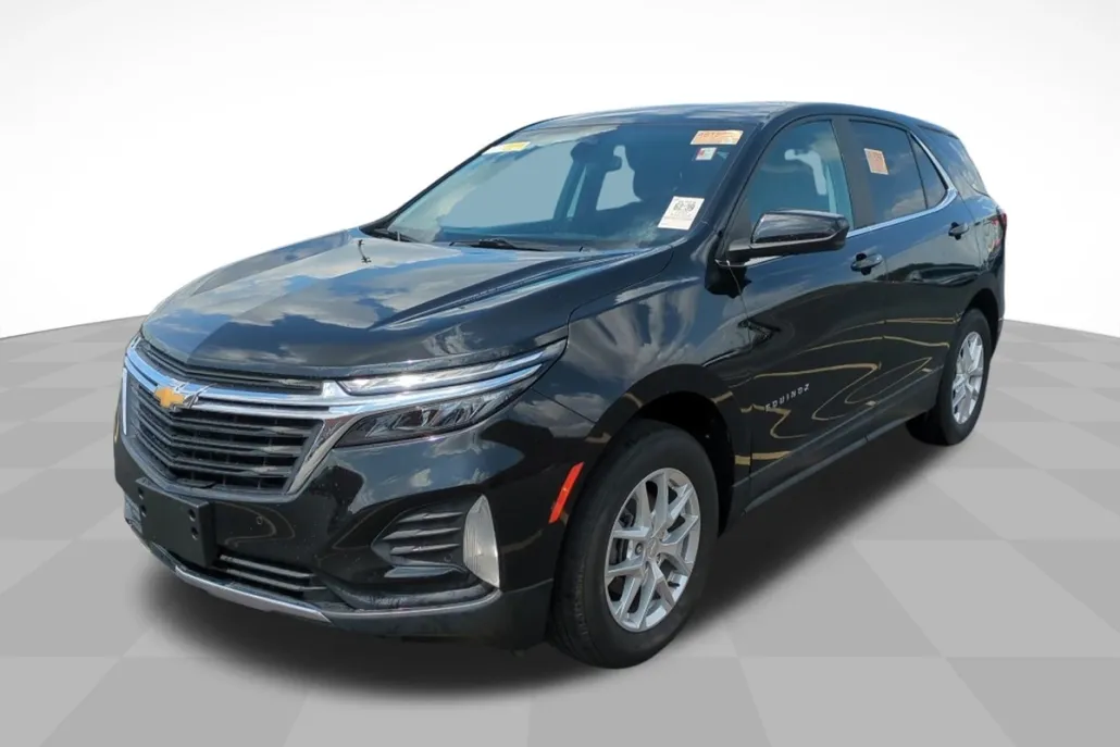 2022 Chevrolet Equinox LT photo 1