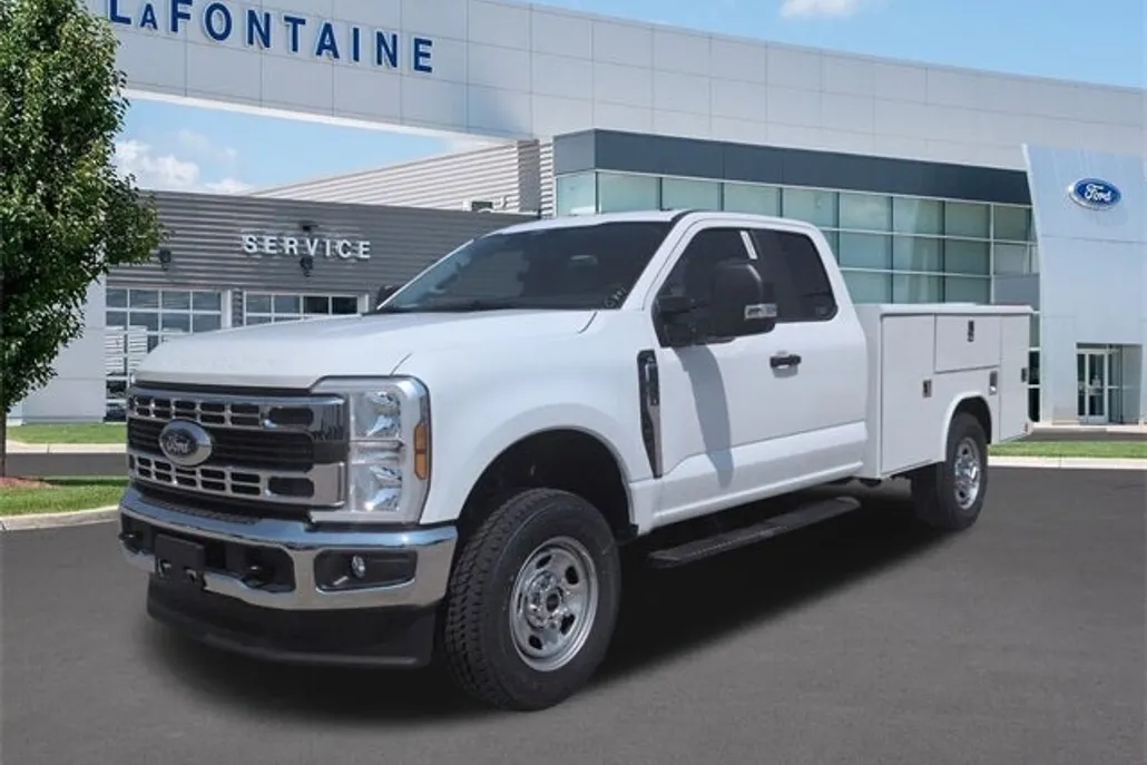 2025 Ford F-350 XL photo 1