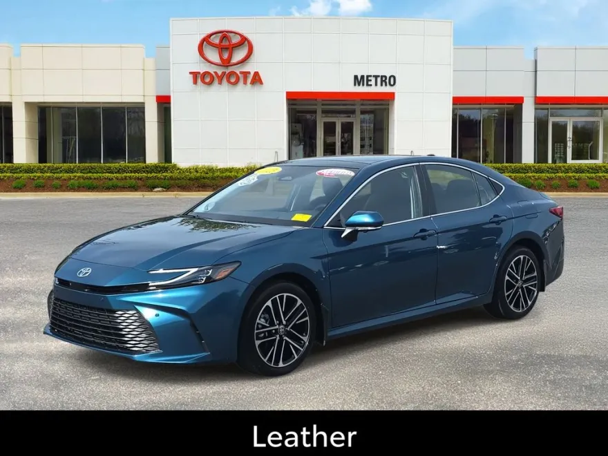 2025 Toyota Camry XSE photo 1