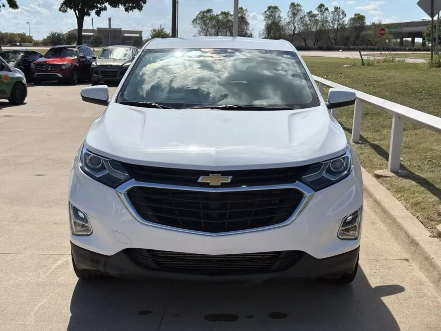2021 Chevrolet Equinox LT photo 1