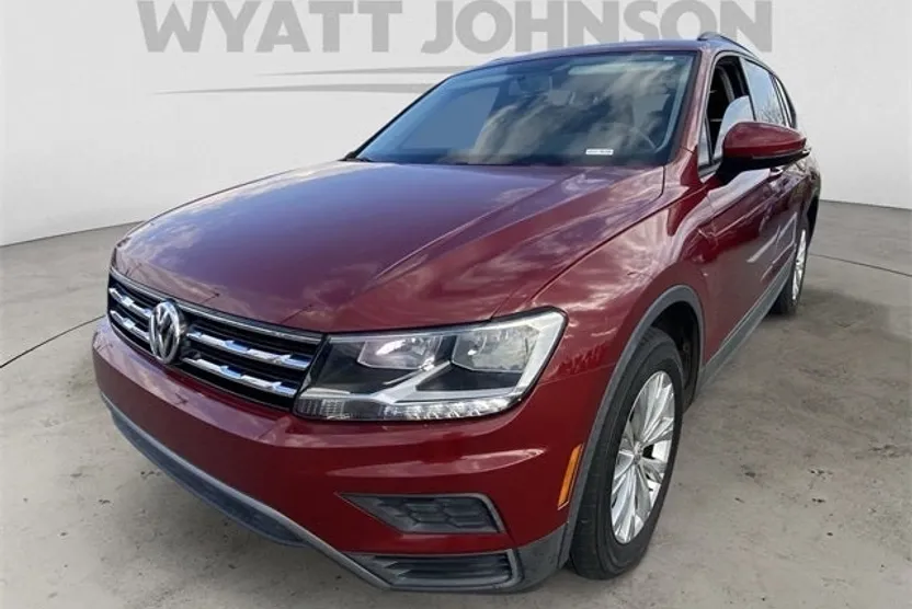 2018 Volkswagen Tiguan S photo 1