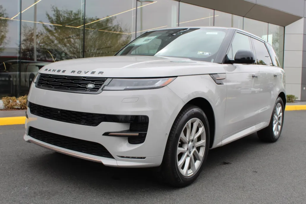 2025 Land Rover Range Rover Sport SE photo 1