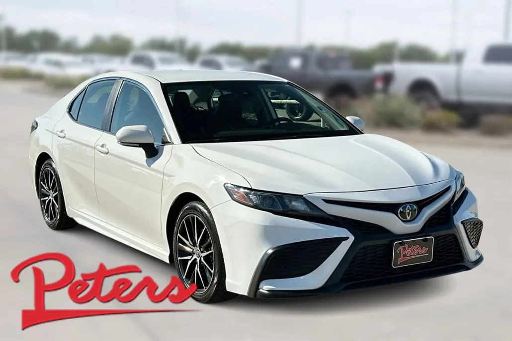 2023 Toyota Camry SE photo 1