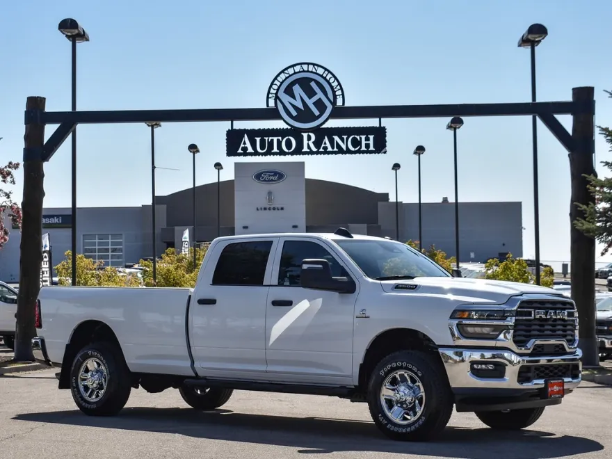 2025 Ram 3500 Tradesman photo 1