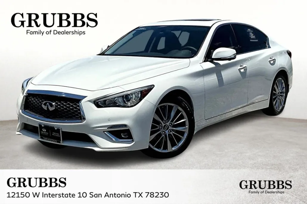 2023 Infiniti Q50 LUXE photo 1