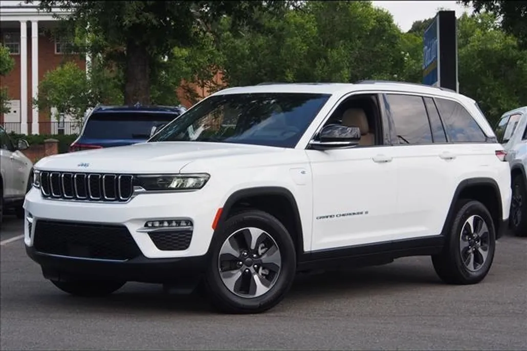 2022 Jeep Grand Cherokee Limited 4xe photo 1