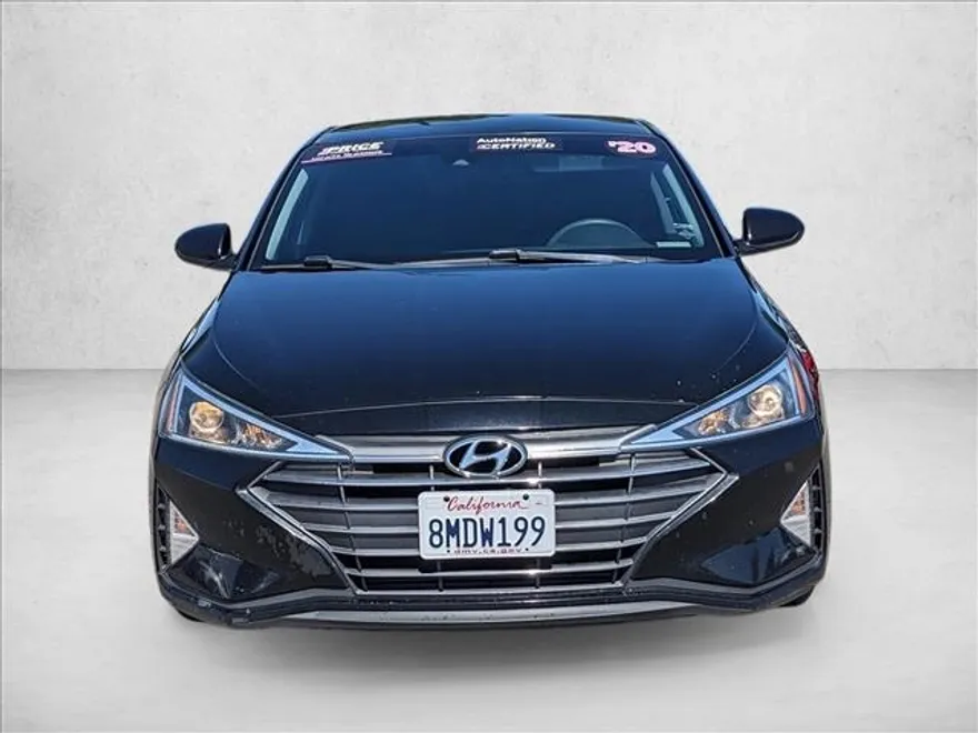 2020 Hyundai Elantra SE photo 1