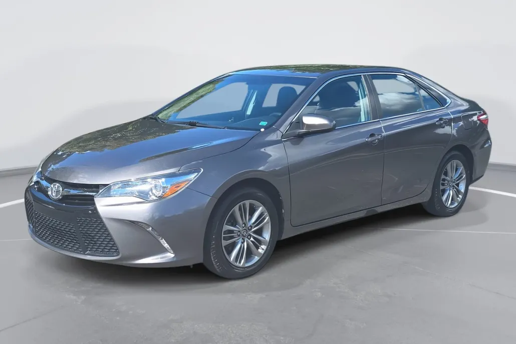 2016 Toyota Camry SE photo 1