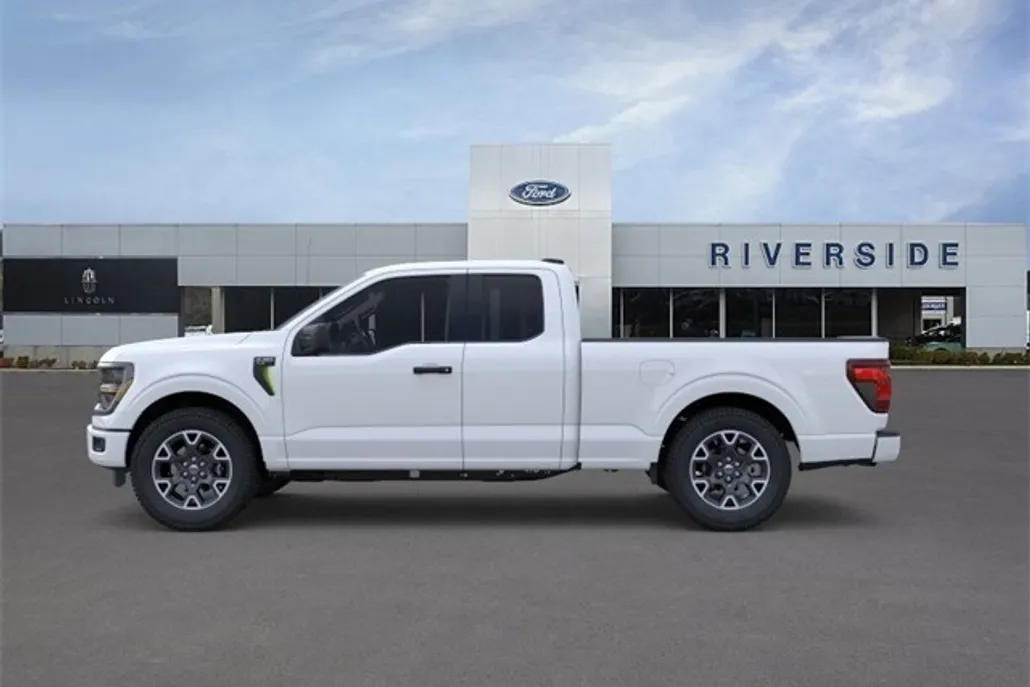 2025 Ford F-150 STX photo 1