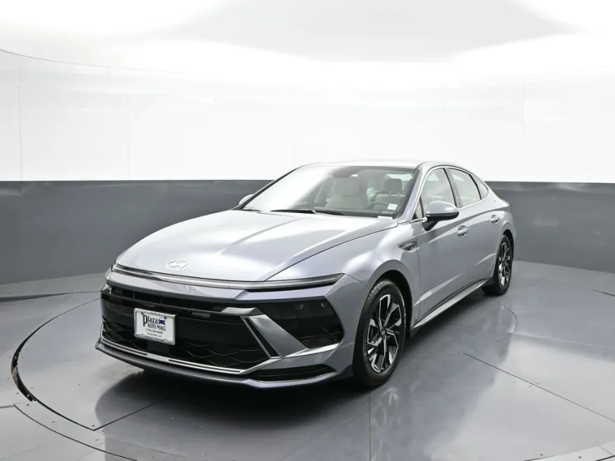 2025 Hyundai Sonata SEL photo 1