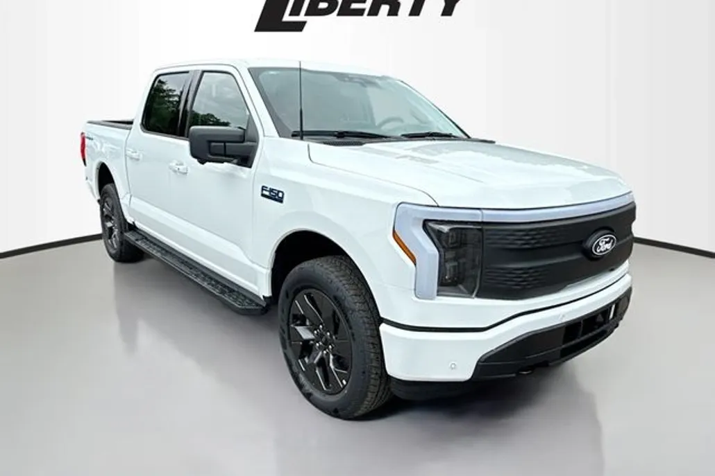 2025 Ford F-150 Lightning photo 1
