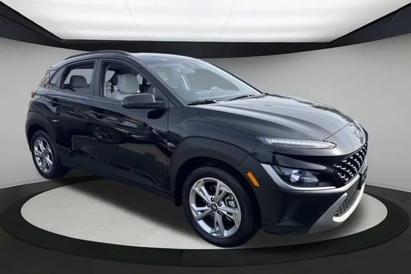 2023 Hyundai Kona SEL photo 1
