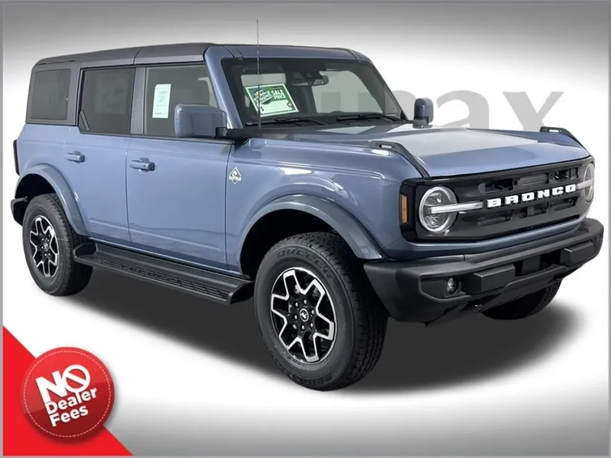 2025 Ford Bronco Outer Banks photo 1