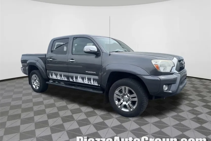 2015 Toyota Tacoma Base photo 1