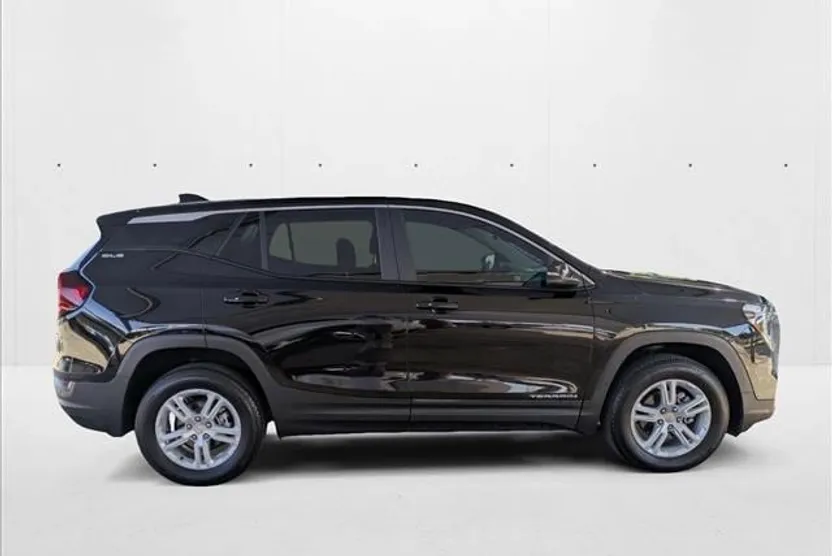 2024 Gmc Terrain SLE photo 1
