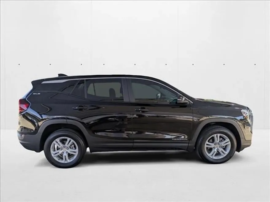 2024 Gmc Terrain SLE photo 1