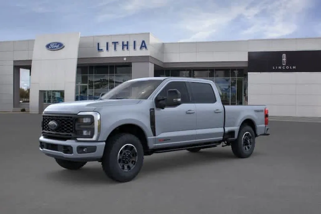 2025 Ford F-250 Lariat photo 1