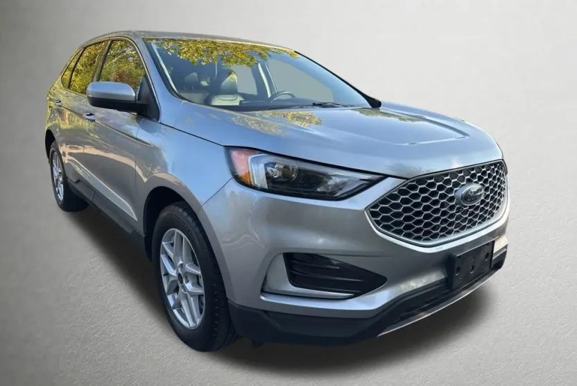 2024 Ford Edge SEL photo 1