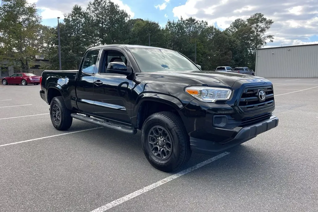 2016 Toyota Tacoma SR photo 1