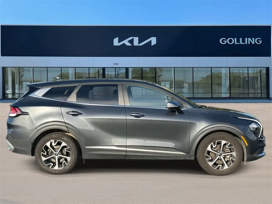 2023 Kia Sportage EX photo 1