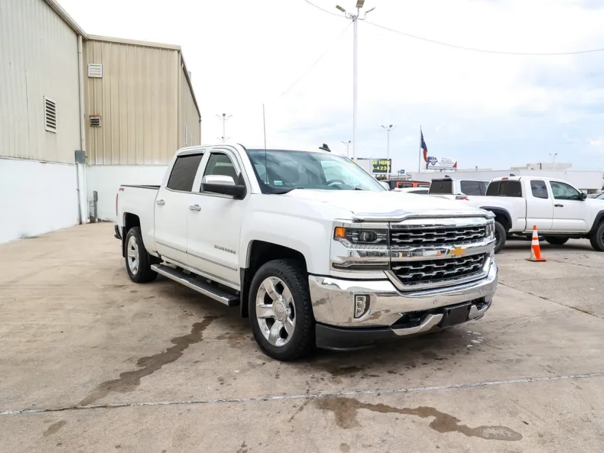 2018 Chevrolet Silverado LTZ photo 1