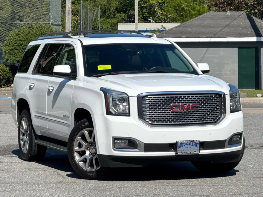 2017 Gmc Yukon Denali photo 1