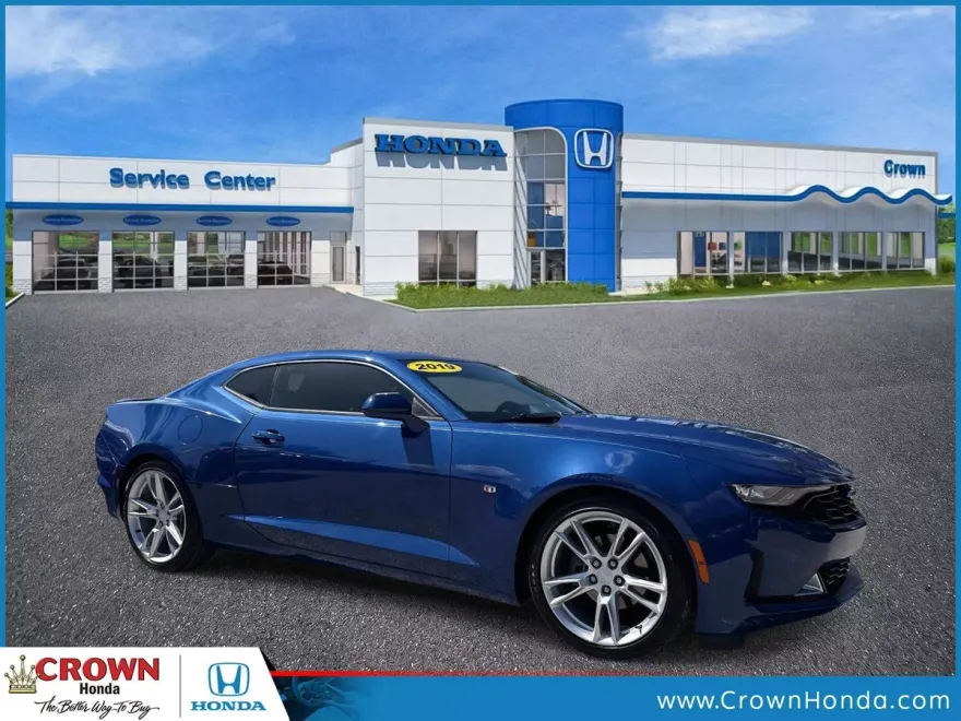 2019 Chevrolet Camaro 1LT photo 1