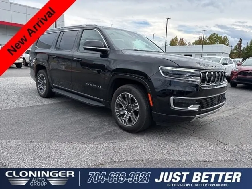 2024 Jeep Wagoneer L Series II photo 1