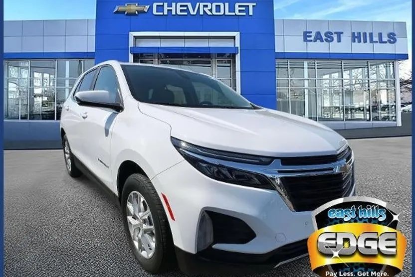 2022 Chevrolet Equinox LT photo 1